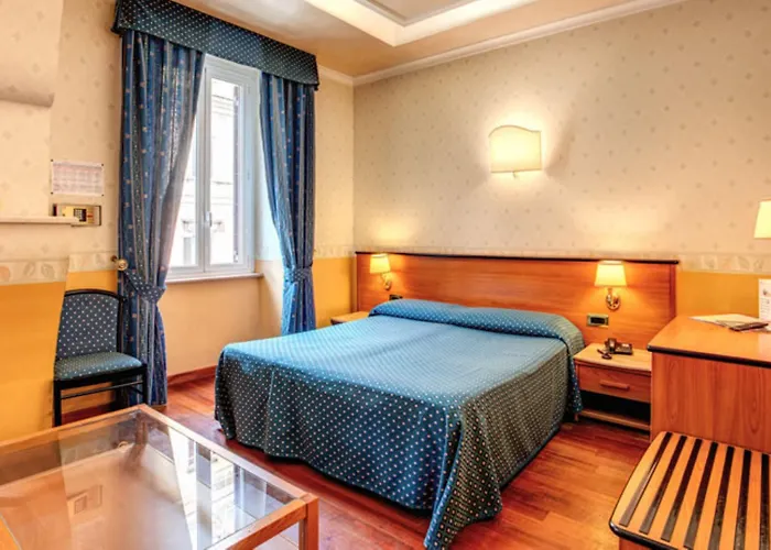 Verona 3* רומא